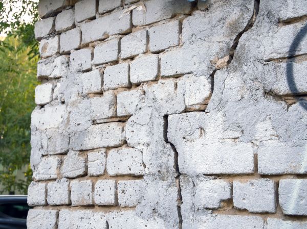 Cracked Brick Wall Repair in Arroyo Grande